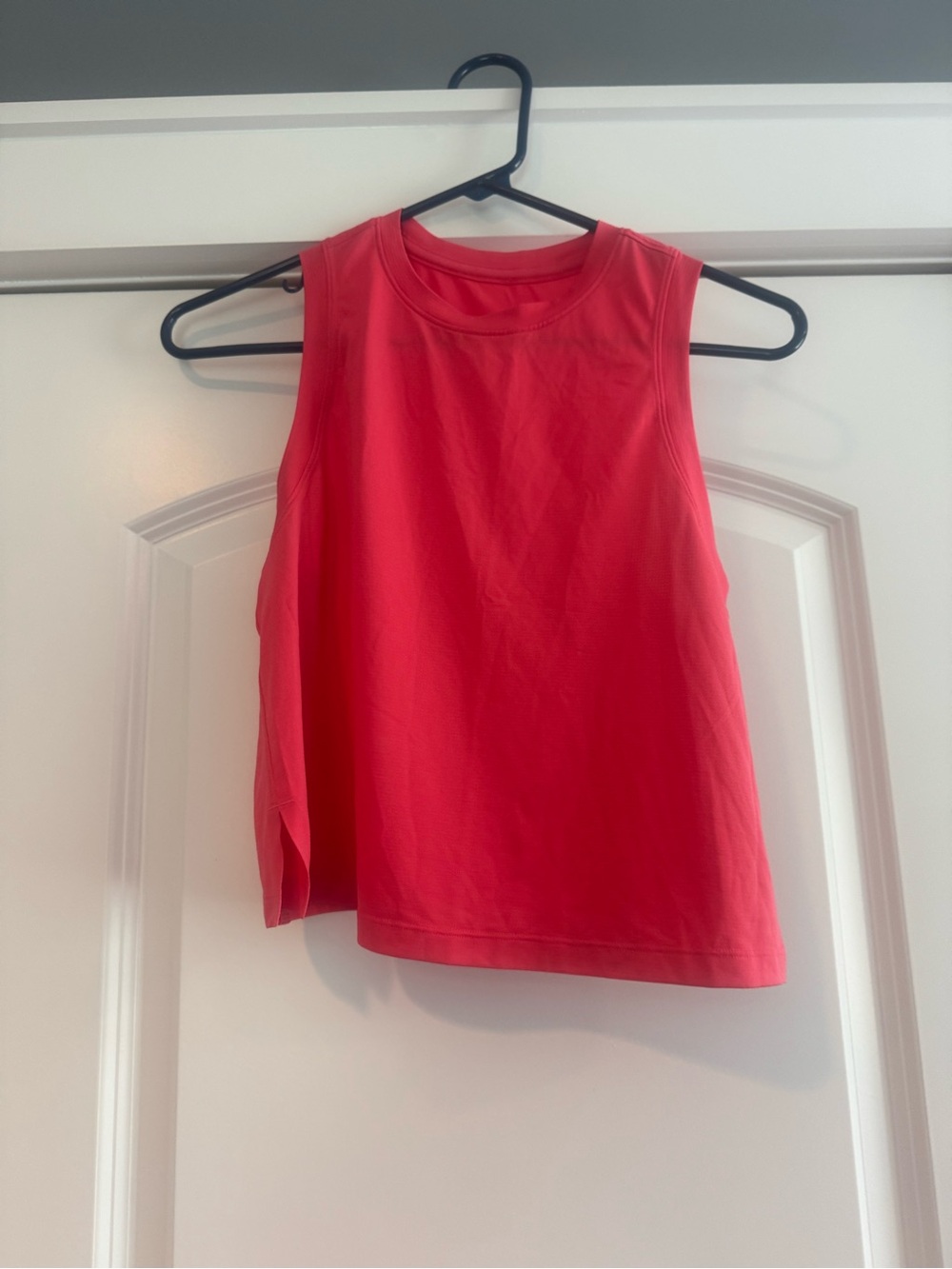 lululemon athletica Coral Red cropped Sleeveless Tank